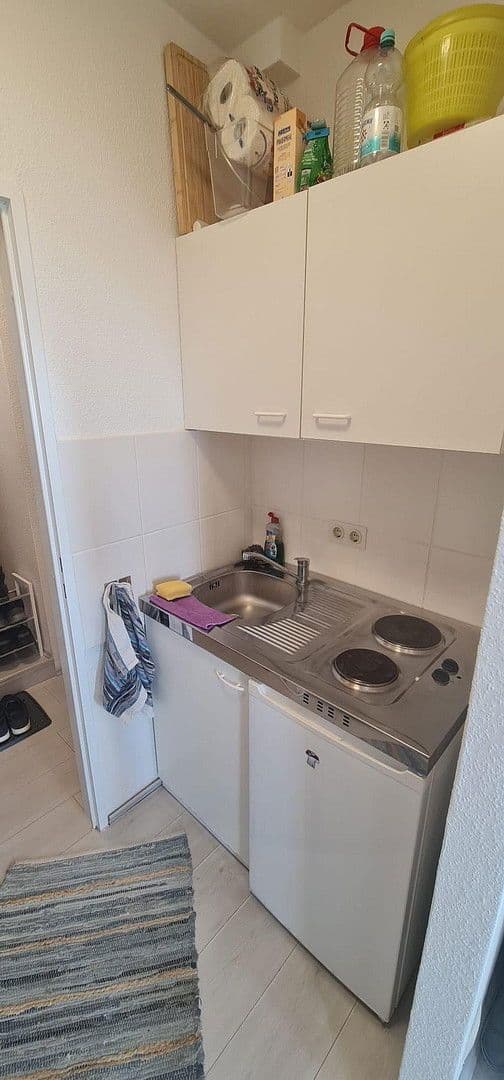 Pronájem bytu 1+1 30 m², Erlangen Büchenbach, Bavorsko Pronájem bytu 1+1 30 m², Erlangen Büchenbach, Bavorsko