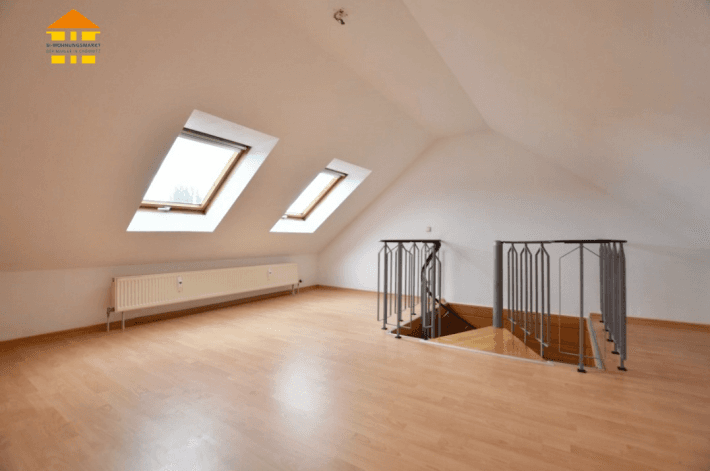 Pronájem bytu 6+1 147 m², Franz-Mehring-Str. 9, Chemnitz, Sasko Pronájem bytu 6+1 147 m², Franz-Mehring-Str. 9, Chemnitz, Sasko