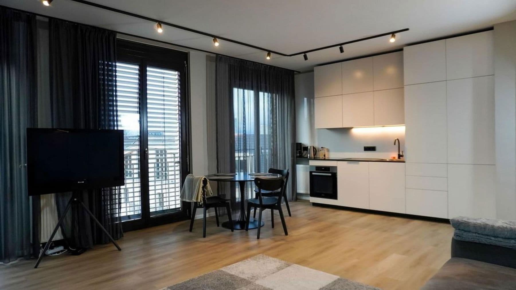Pronájem bytu 2+1 57 m², Berlin, Berlín Pronájem bytu 2+1 57 m², Berlin, Berlín