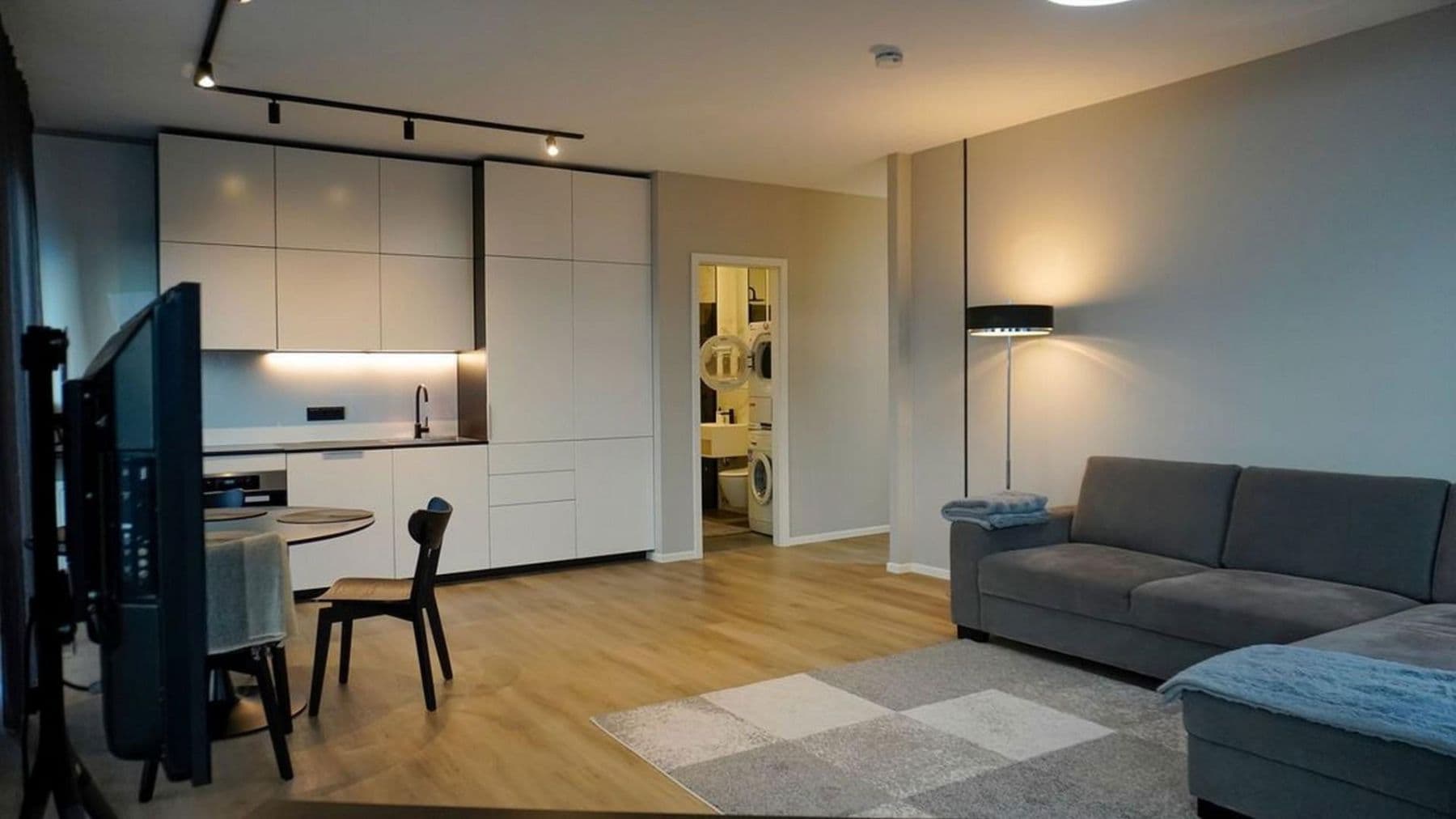 Pronájem bytu 2+1 57 m², Berlin, Berlín Pronájem bytu 2+1 57 m², Berlin, Berlín