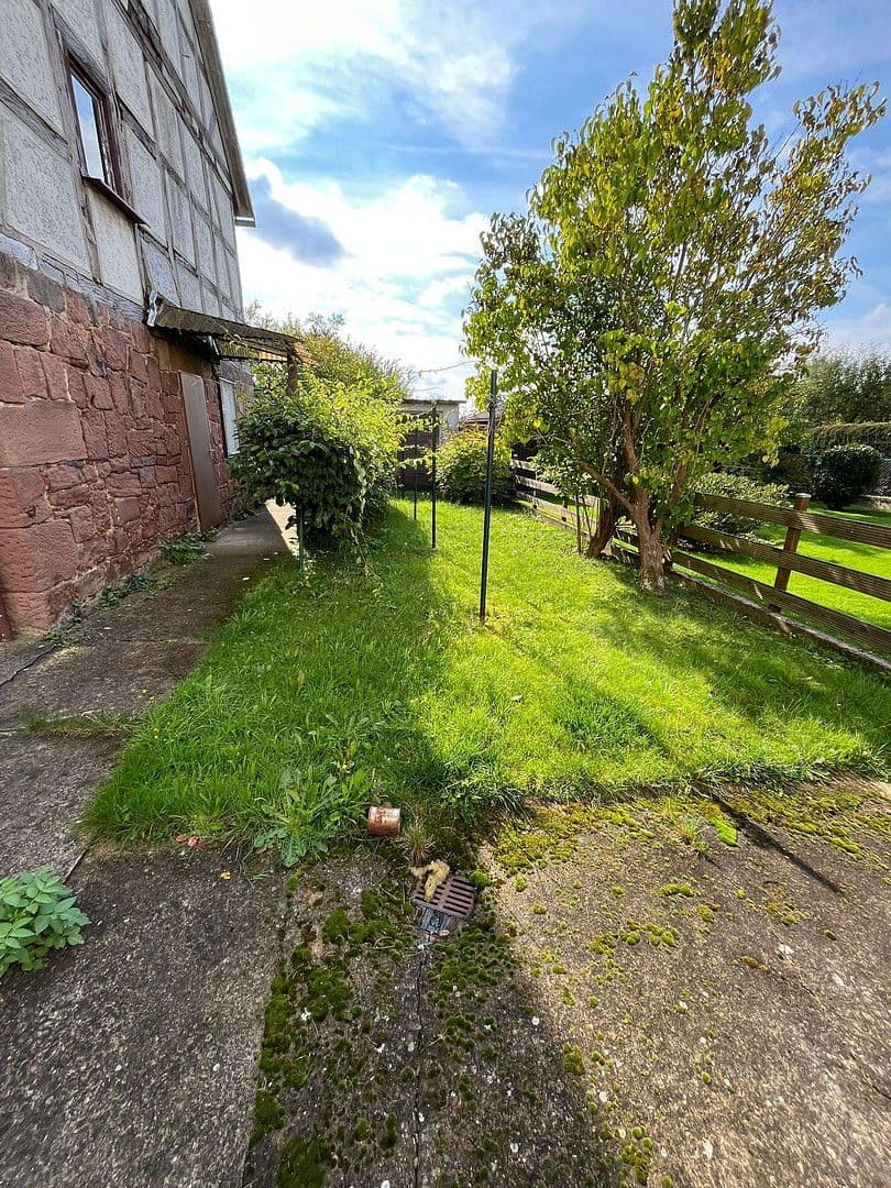 Prodej domu 119 m², pozemek 920 m², Kirchhain, Hessen Prodej domu 119 m², pozemek 920 m², Kirchhain, Hessen