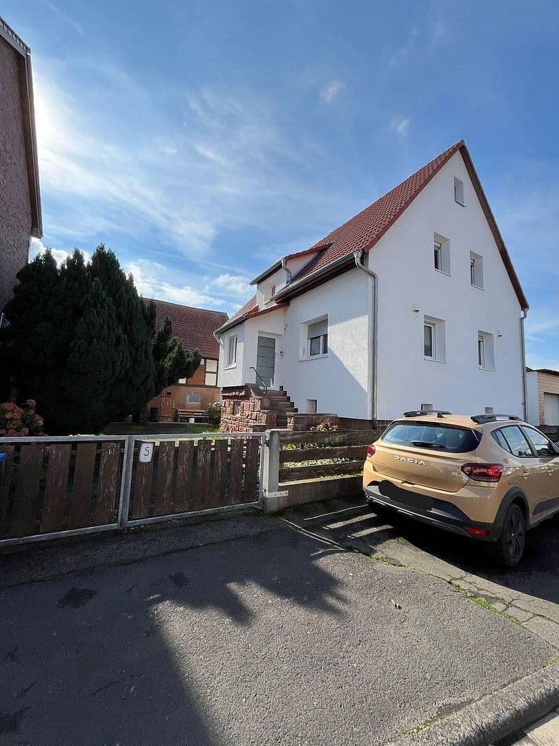 Prodej domu 119 m², pozemek 920 m², Kirchhain, Hessen Prodej domu 119 m², pozemek 920 m², Kirchhain, Hessen