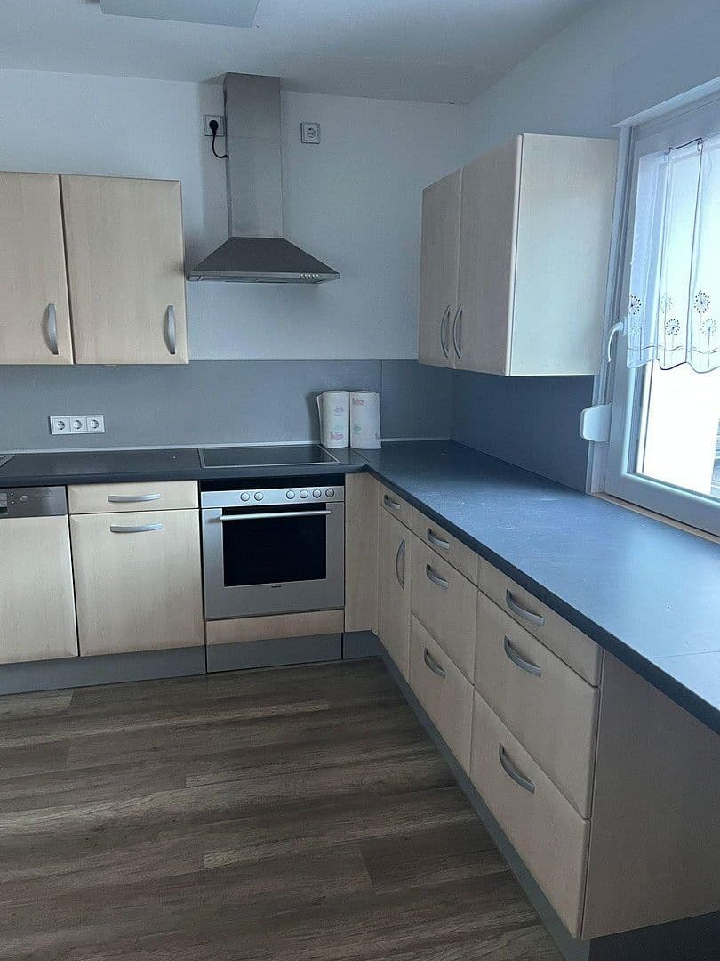 Prodej domu 119 m², pozemek 920 m², Kirchhain, Hessen Prodej domu 119 m², pozemek 920 m², Kirchhain, Hessen