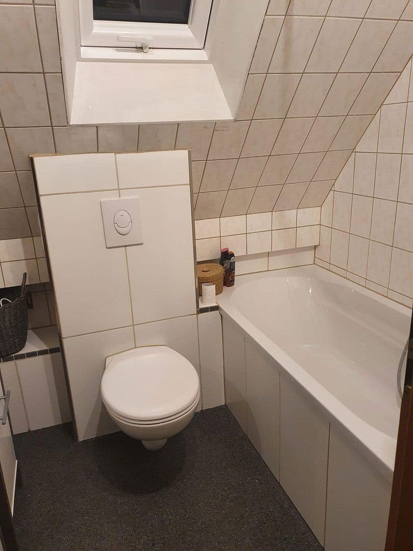 Prodej domu 119 m², pozemek 920 m², Kirchhain, Hessen Prodej domu 119 m², pozemek 920 m², Kirchhain, Hessen