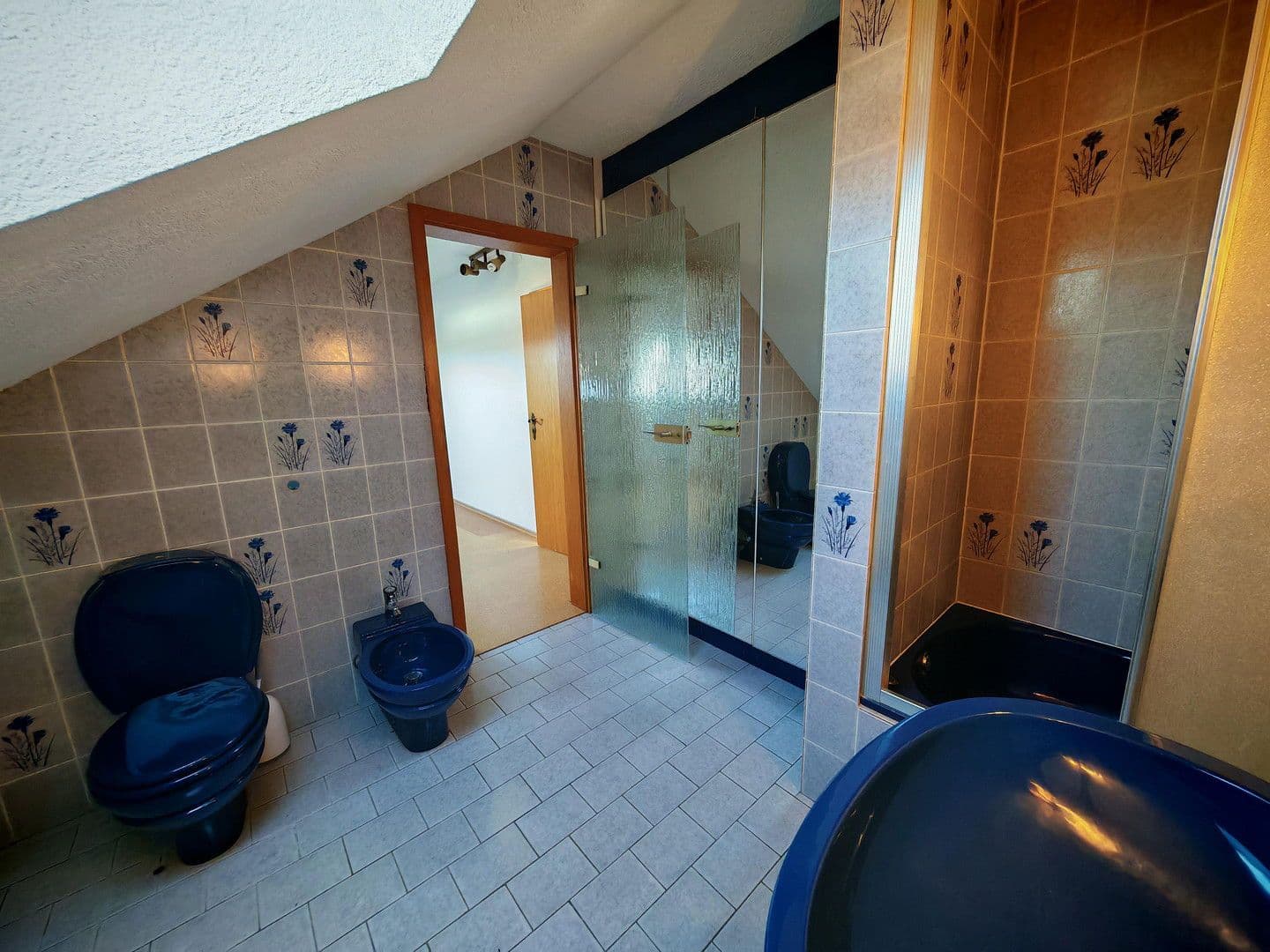 Prodej domu 230 m², pozemek 334 m², Frankenthal, Porýní-Falc Prodej domu 230 m², pozemek 334 m², Frankenthal, Porýní-Falc