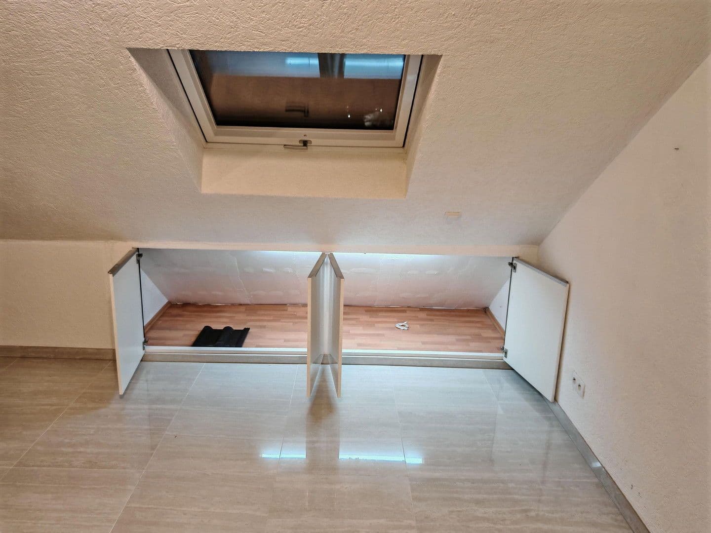 Prodej domu 230 m², pozemek 334 m², Frankenthal, Porýní-Falc Prodej domu 230 m², pozemek 334 m², Frankenthal, Porýní-Falc