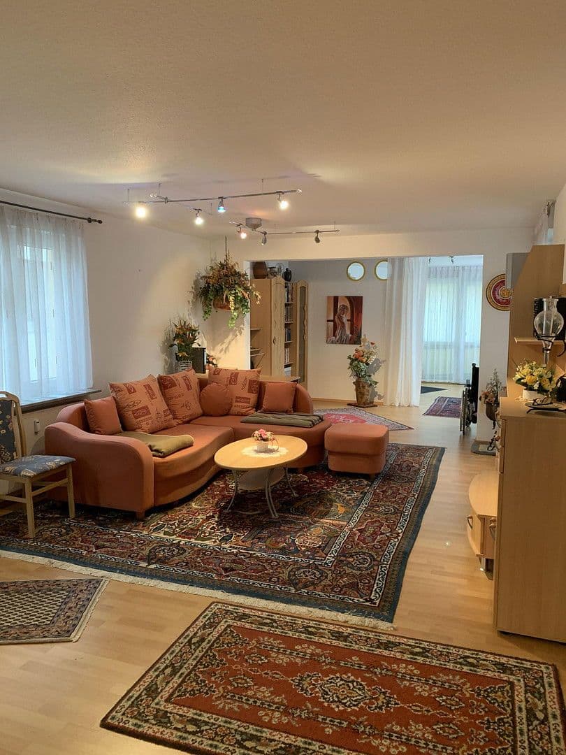 Pronájem bytu 3+kk 87 m², Nürtingen, Bádensko-Württembersko Pronájem bytu 3+kk 87 m², Nürtingen, Bádensko-Württembersko