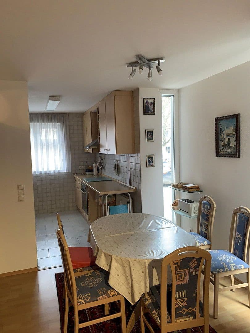 Pronájem bytu 3+kk 87 m², Nürtingen, Bádensko-Württembersko Pronájem bytu 3+kk 87 m², Nürtingen, Bádensko-Württembersko