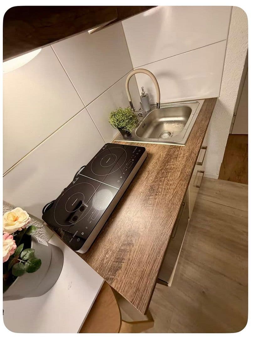 Pronájem bytu 1+1 12 m², Kriegerstraße. 12, Stuttgart, Bádensko-Württembersko Pronájem bytu 1+1 12 m², Kriegerstraße. 12, Stuttgart, Bádensko-Württembersko