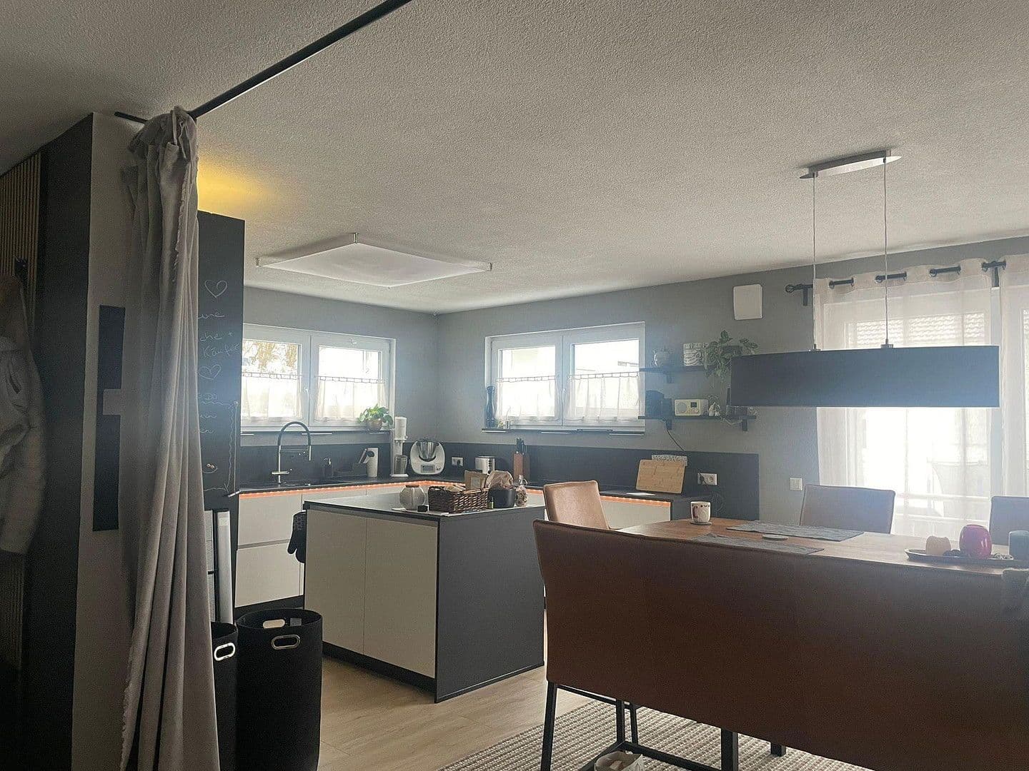 Pronájem domu 145 m², pozemek 250 m², Alte Gärtnerei 24/2, Amstetten, Bádensko-Württembersko Pronájem domu 145 m², pozemek 250 m², Alte Gärtnerei 24/2, Amstetten, Bádensko-Württembersko