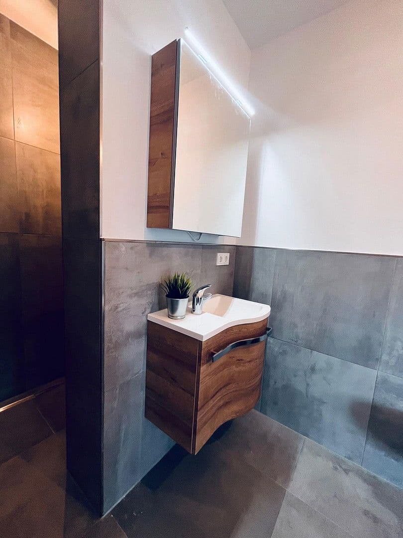 Prodej bytu 3+kk 103 m², Meisenweg 8, Röttenbach, Bavorsko Prodej bytu 3+kk 103 m², Meisenweg 8, Röttenbach, Bavorsko