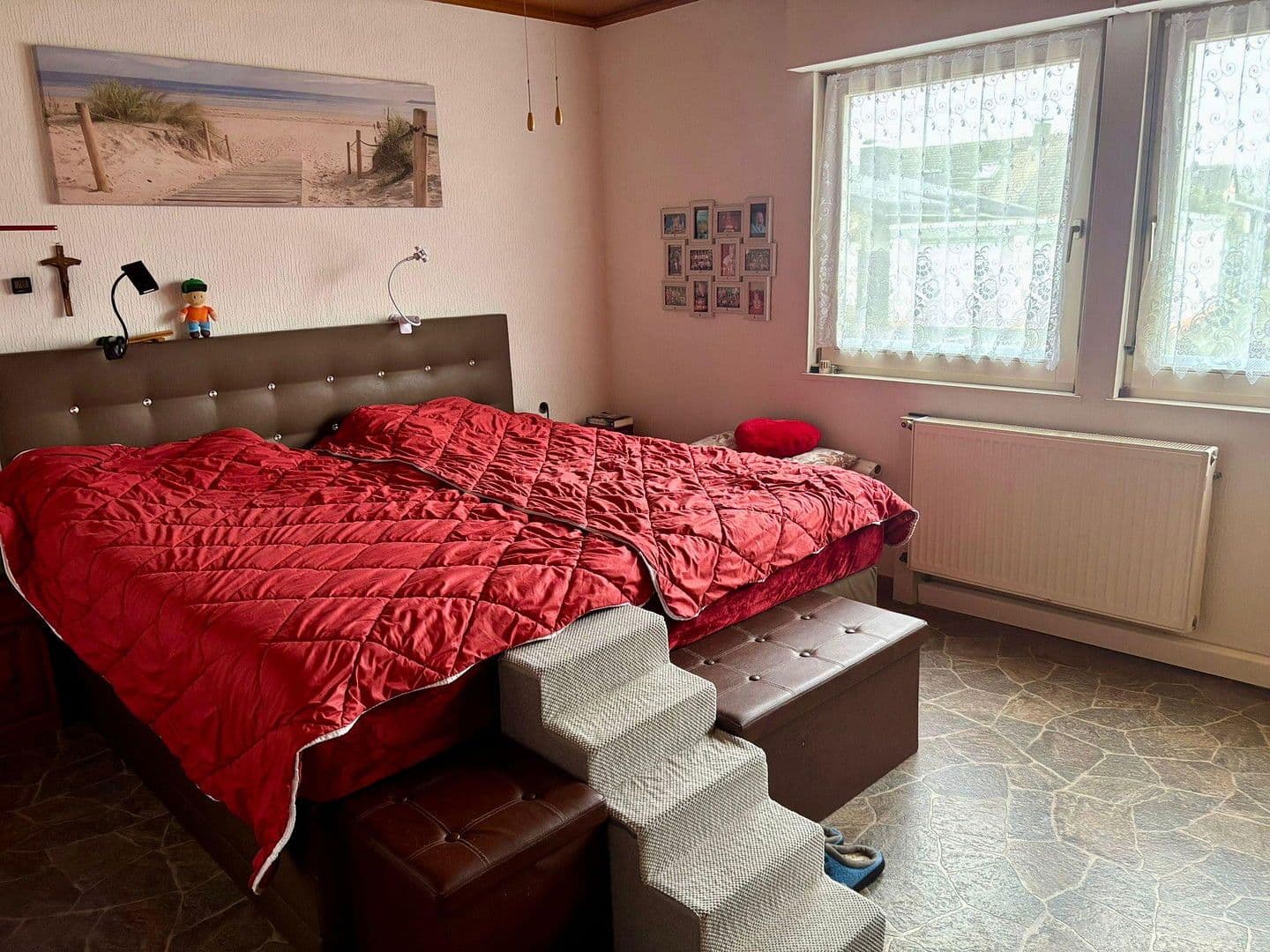 Prodej domu 142 m², pozemek 685 m², Hermann-Hesse-Straße 11, Linkenheim-Hochstetten, Bádensko-Württembersko Prodej domu 142 m², pozemek 685 m², Hermann-Hesse-Straße 11, Linkenheim-Hochstetten, Bádensko-Württembersko