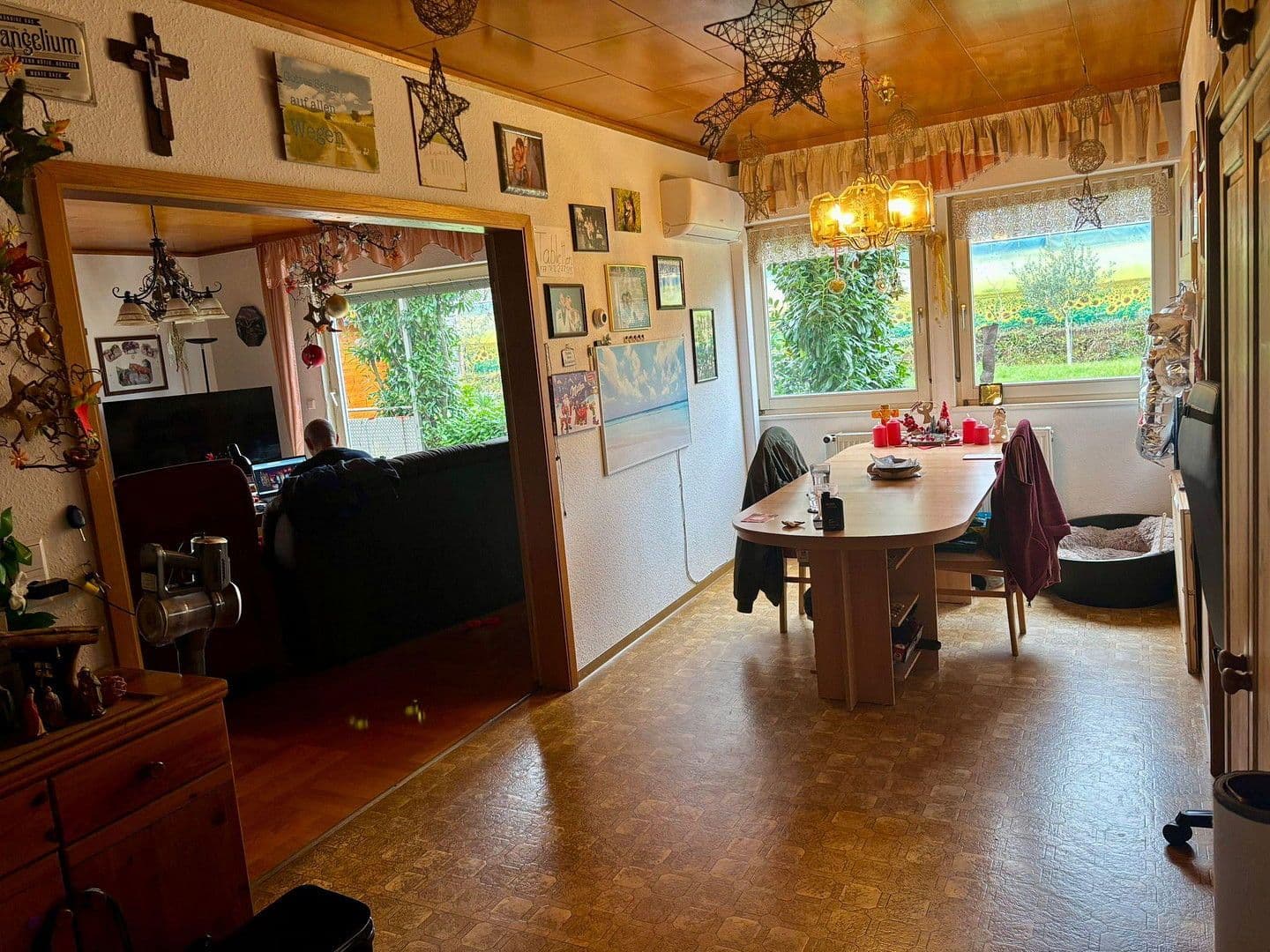 Prodej domu 142 m², pozemek 685 m², Hermann-Hesse-Straße 11, Linkenheim-Hochstetten, Bádensko-Württembersko Prodej domu 142 m², pozemek 685 m², Hermann-Hesse-Straße 11, Linkenheim-Hochstetten, Bádensko-Württembersko