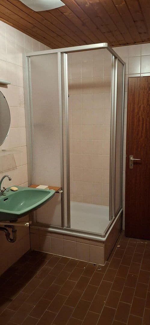 Prodej domu 142 m², pozemek 685 m², Hermann-Hesse-Straße 11, Linkenheim-Hochstetten, Bádensko-Württembersko Prodej domu 142 m², pozemek 685 m², Hermann-Hesse-Straße 11, Linkenheim-Hochstetten, Bádensko-Württembersko