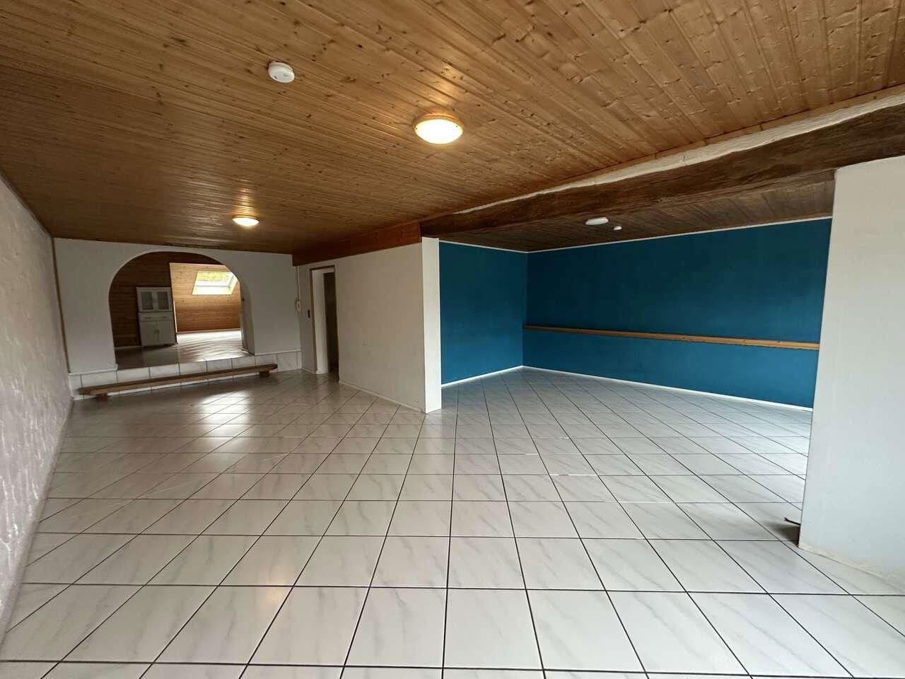Pronájem domu 244 m², pozemek 400 m², Rehlingen-Siersburg, Země Sársko Pronájem domu 244 m², pozemek 400 m², Rehlingen-Siersburg, Země Sársko