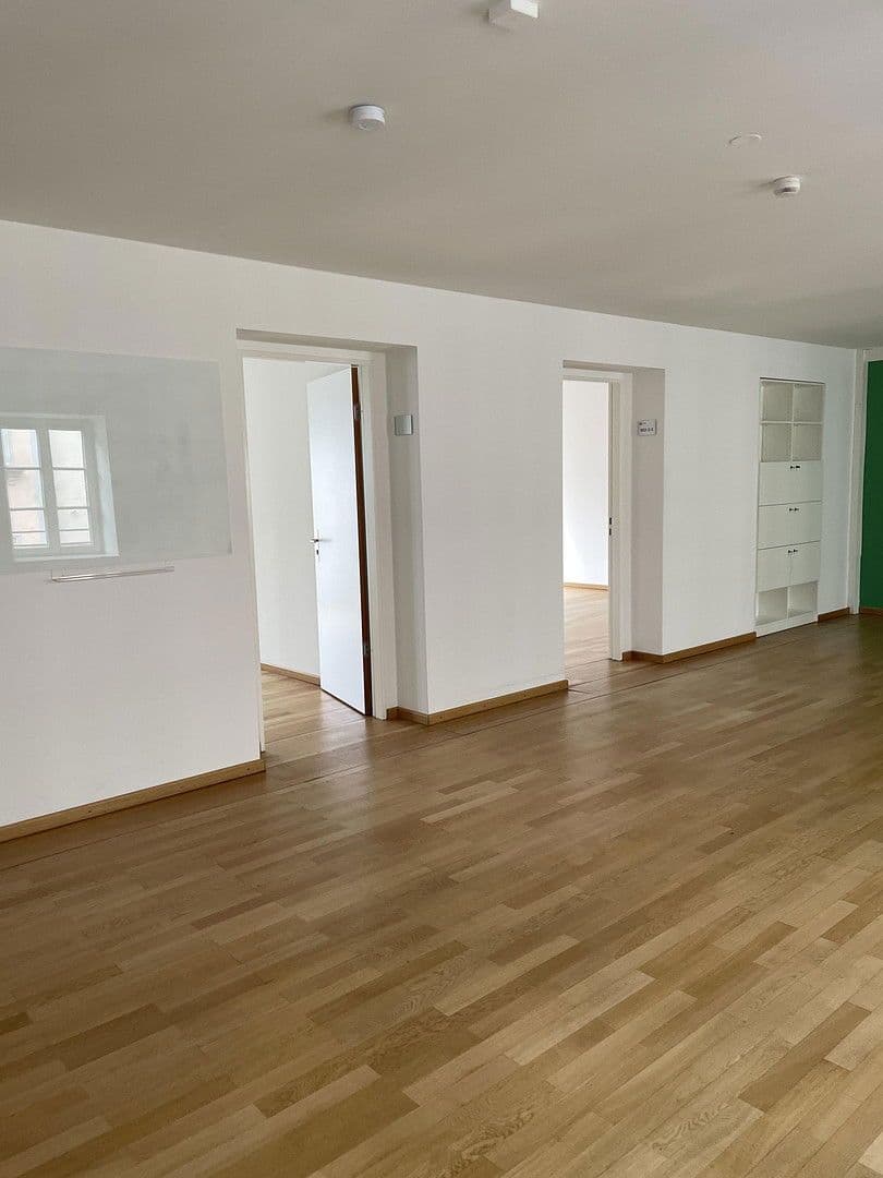Pronájem kanceláře 414 m², München, Bavorsko Pronájem kanceláře 414 m², München, Bavorsko