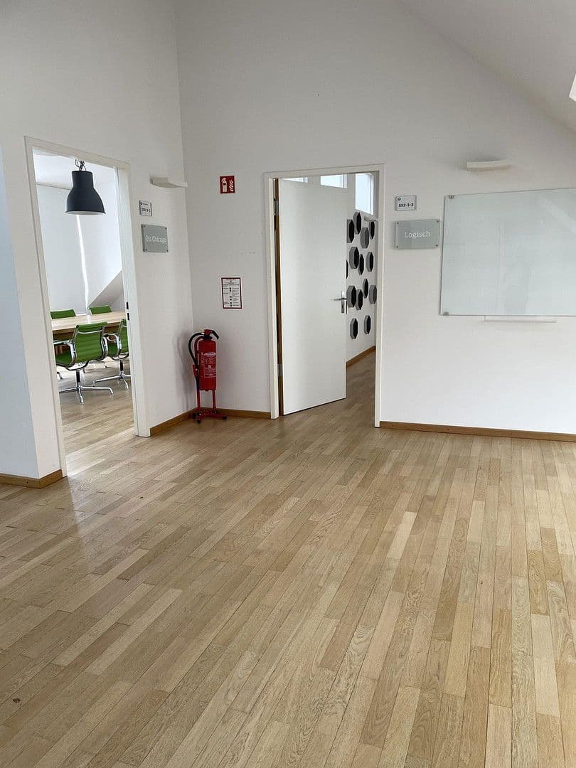 Pronájem kanceláře 414 m², München, Bavorsko Pronájem kanceláře 414 m², München, Bavorsko