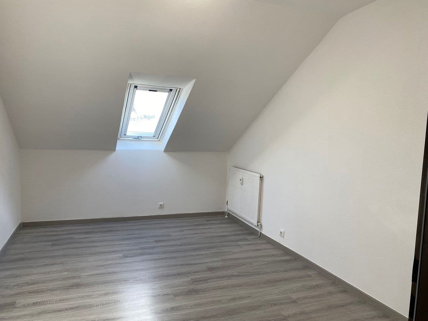 Pronájem bytu 2+1 54 m², Grafenwöhr, Bavorsko Pronájem bytu 2+1 54 m², Grafenwöhr, Bavorsko