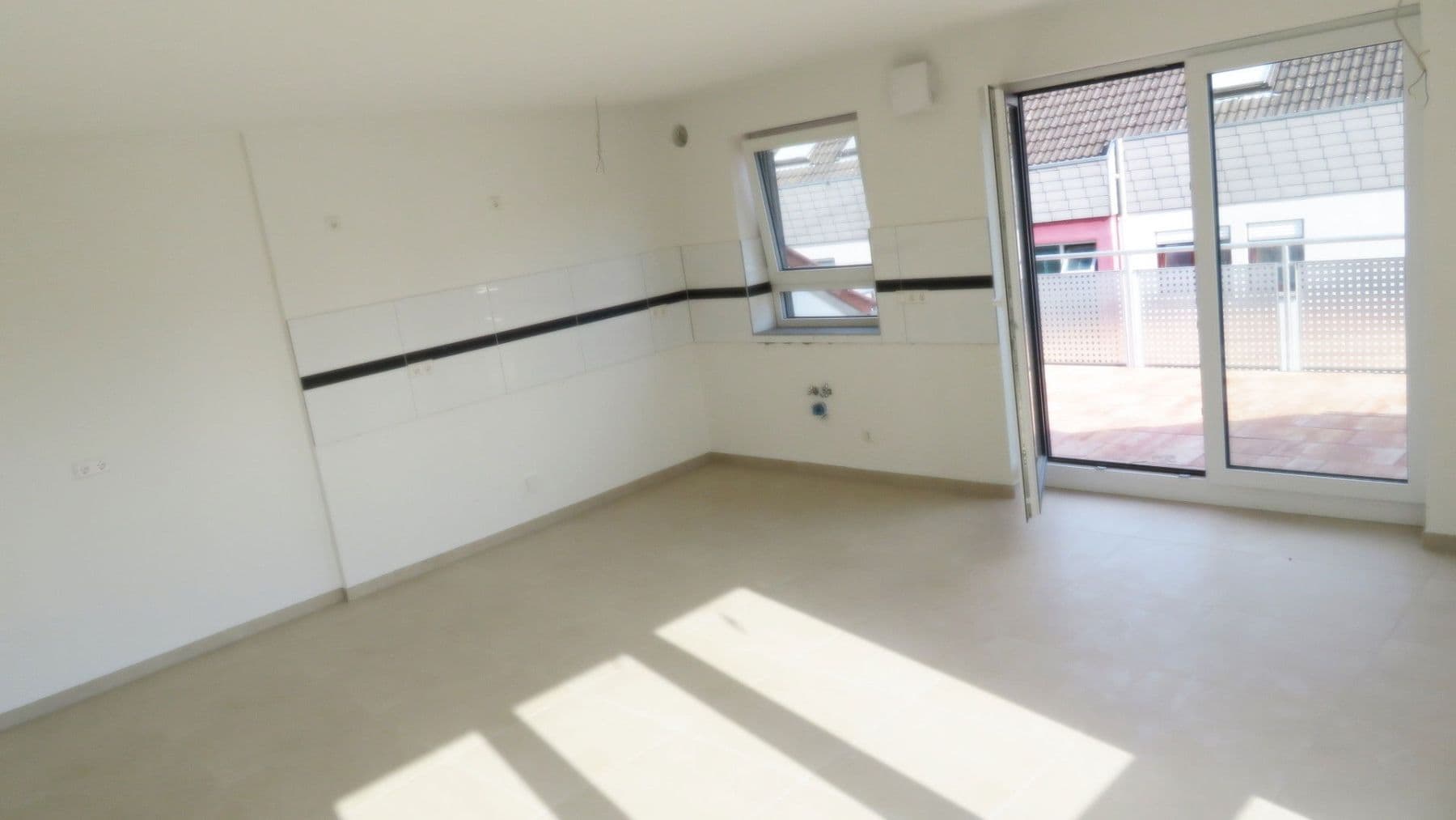 Pronájem bytu 4+1 110 m², Gartenstraße 20, Bad Rappenau, Bádensko-Württembersko Pronájem bytu 4+1 110 m², Gartenstraße 20, Bad Rappenau, Bádensko-Württembersko