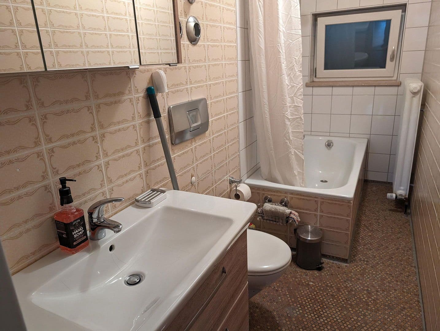 Pronájem bytu 2+kk 50 m², Ulm, Bádensko-Württembersko Pronájem bytu 2+kk 50 m², Ulm, Bádensko-Württembersko