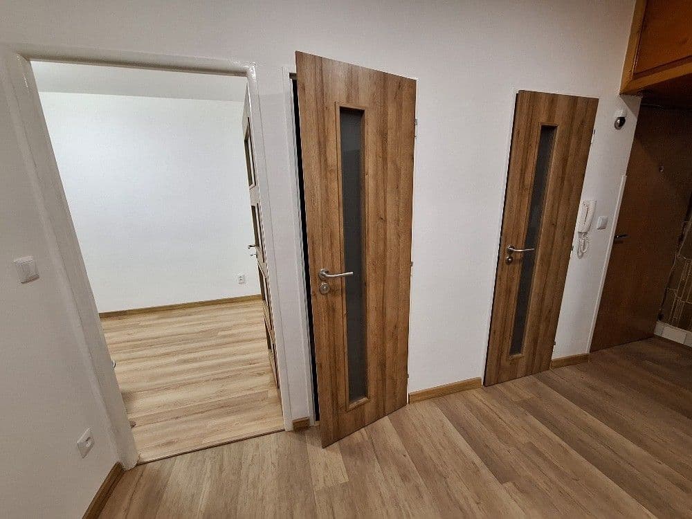 Pronájem bytu 3+1 84 m², Čajkovského, Hradec Králové, Královéhradecký kraj Pronájem bytu 3+1 84 m², Čajkovského, Hradec Králové, Královéhradecký kraj