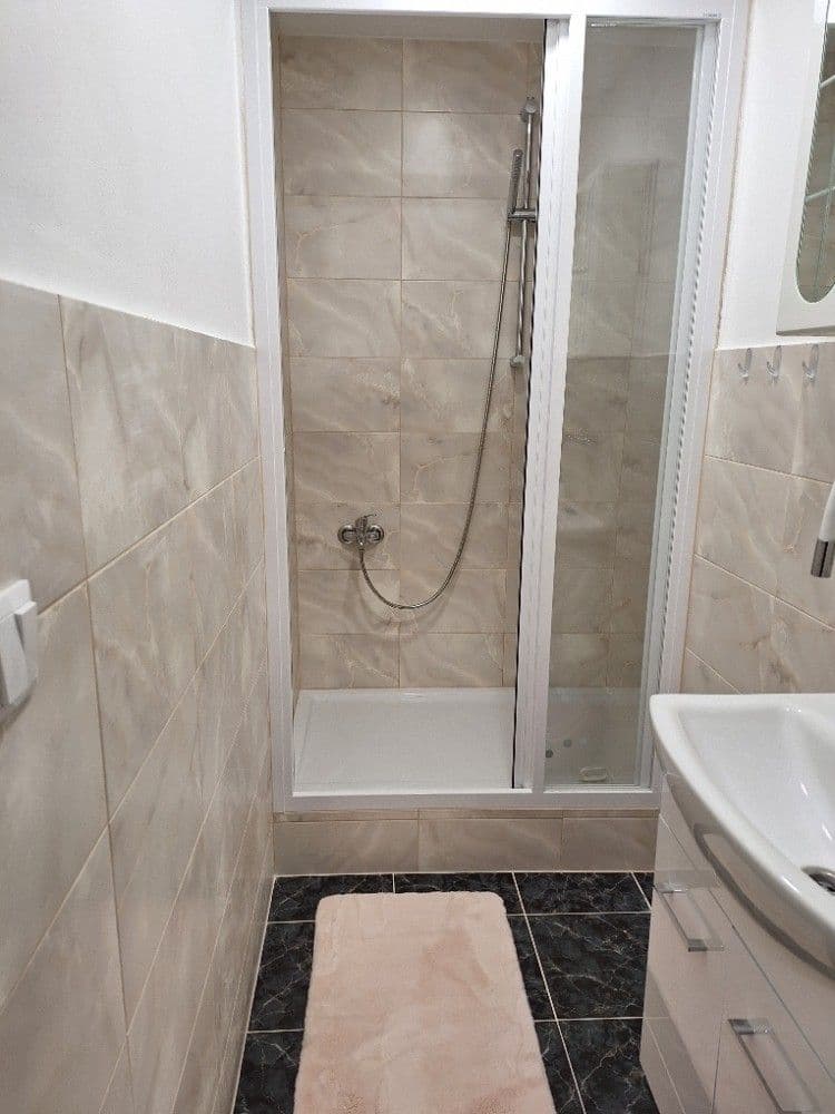 Pronájem bytu 3+1 84 m², Čajkovského, Hradec Králové, Královéhradecký kraj Pronájem bytu 3+1 84 m², Čajkovského, Hradec Králové, Královéhradecký kraj