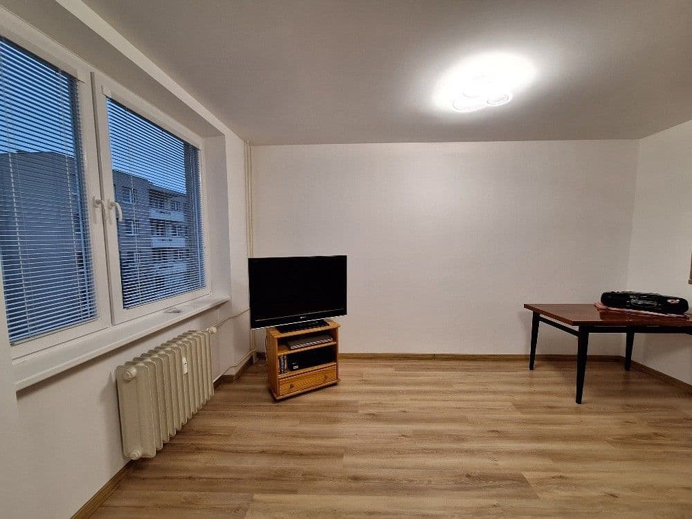 Pronájem bytu 3+1 84 m², Čajkovského, Hradec Králové, Královéhradecký kraj Pronájem bytu 3+1 84 m², Čajkovského, Hradec Králové, Královéhradecký kraj