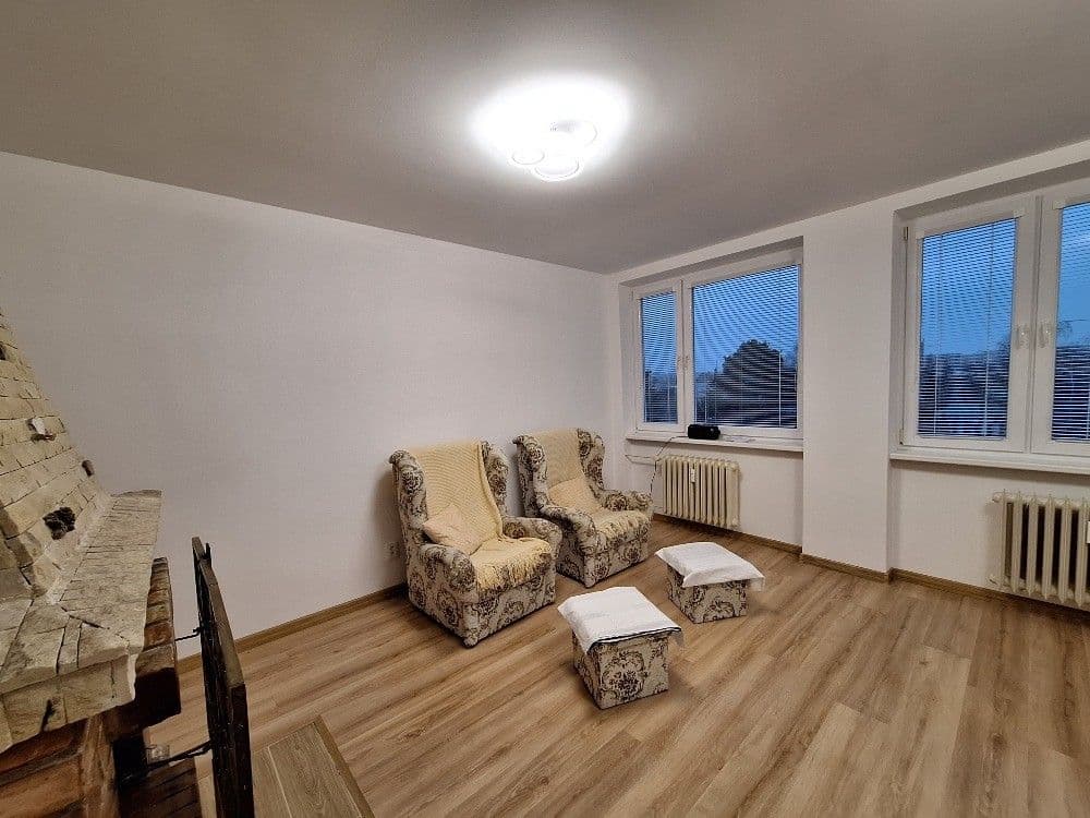 Pronájem bytu 3+1 84 m², Čajkovského, Hradec Králové, Královéhradecký kraj Pronájem bytu 3+1 84 m², Čajkovského, Hradec Králové, Královéhradecký kraj