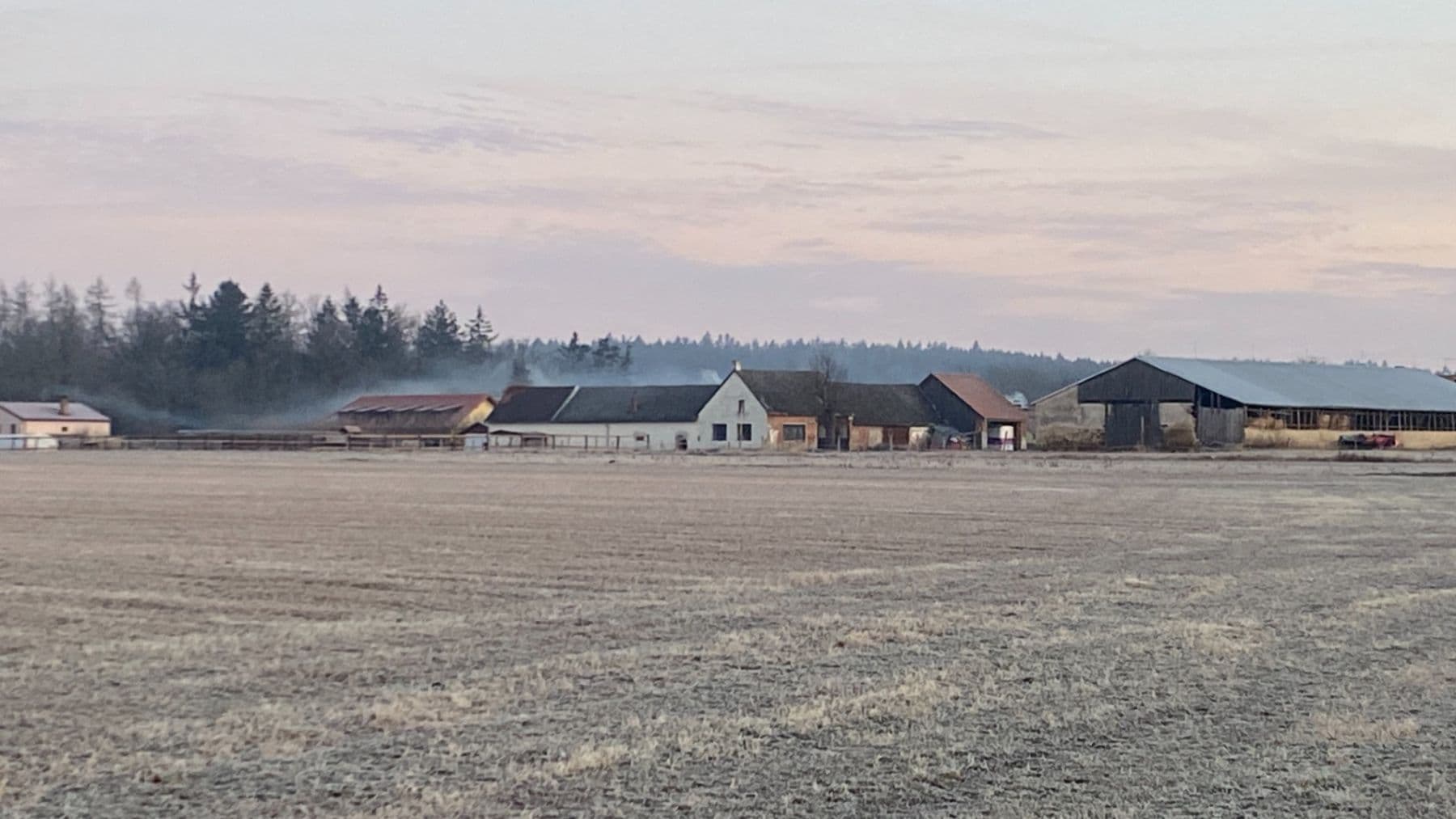 Prodej domu 1.577 m², pozemek 27.215 m², Pluhův Žďár, Jihočeský kraj Prodej domu 1.577 m², pozemek 27.215 m², Pluhův Žďár, Jihočeský kraj