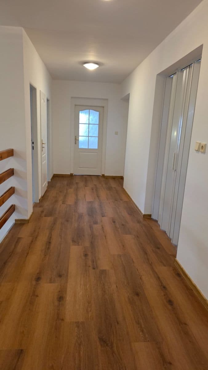 Pronájem domu 365 m², pozemek 600 m², V Březinkách, Praha, Praha Pronájem domu 365 m², pozemek 600 m², V Březinkách, Praha, Praha