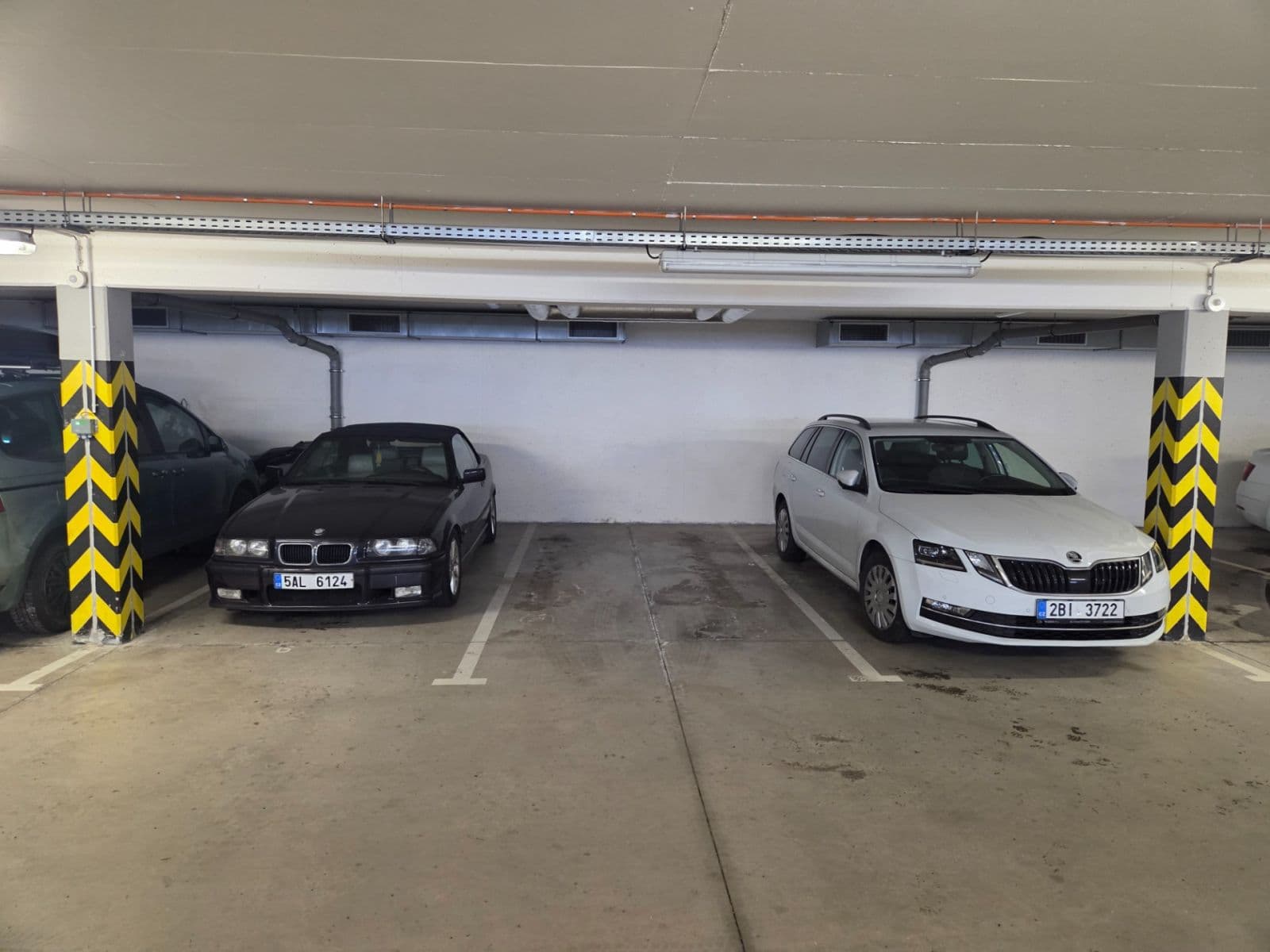 Pronájem garáže 25 m², Přírodní, Brno, Jihomoravský kraj Pronájem garáže 25 m², Přírodní, Brno, Jihomoravský kraj