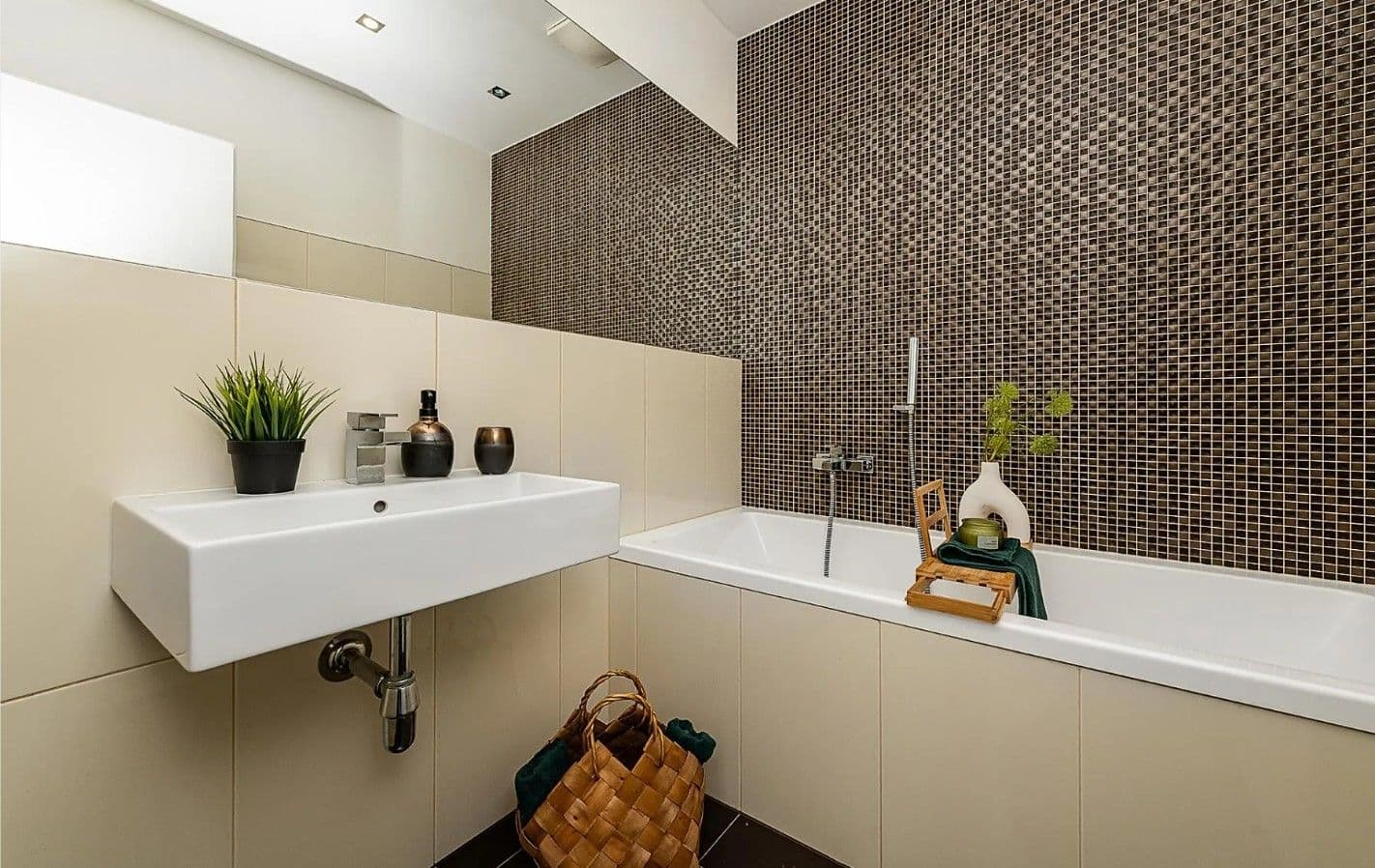 Prodej bytu 2+kk 65 m², Silurská, Praha, Praha Prodej bytu 2+kk 65 m², Silurská, Praha, Praha