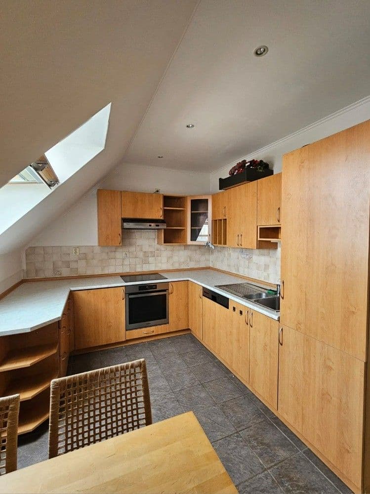 Pronájem bytu 2+1 69 m², Sportovní, Dobřejovice, Středočeský kraj Pronájem bytu 2+1 69 m², Sportovní, Dobřejovice, Středočeský kraj