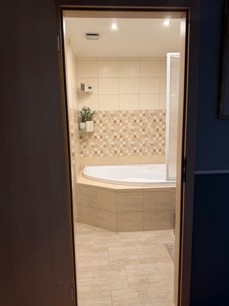 Prodej bytu 3+kk 88 m², Žižkova, Slaný, Středočeský kraj Prodej bytu 3+kk 88 m², Žižkova, Slaný, Středočeský kraj