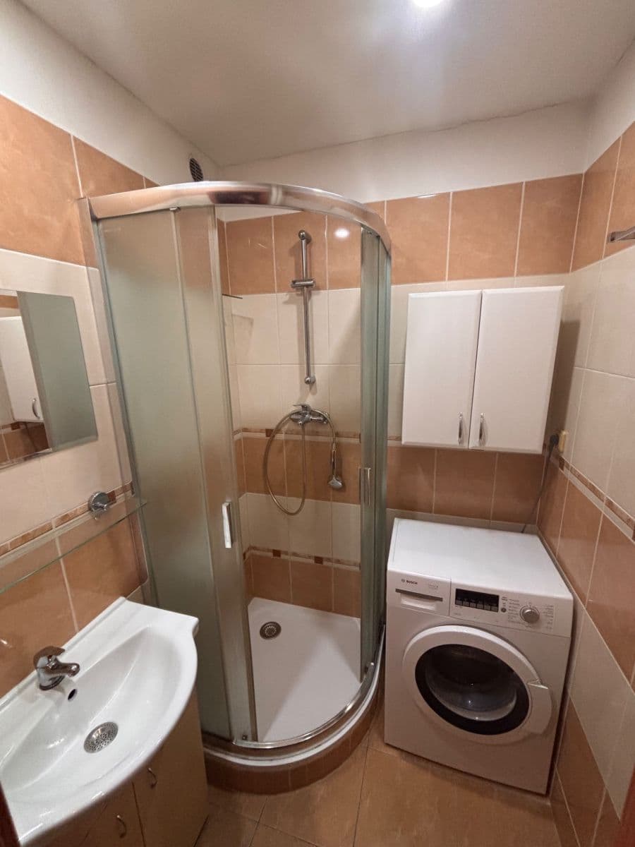 Pronájem bytu 2+1 55 m², Alžírská, Praha, Praha Pronájem bytu 2+1 55 m², Alžírská, Praha, Praha