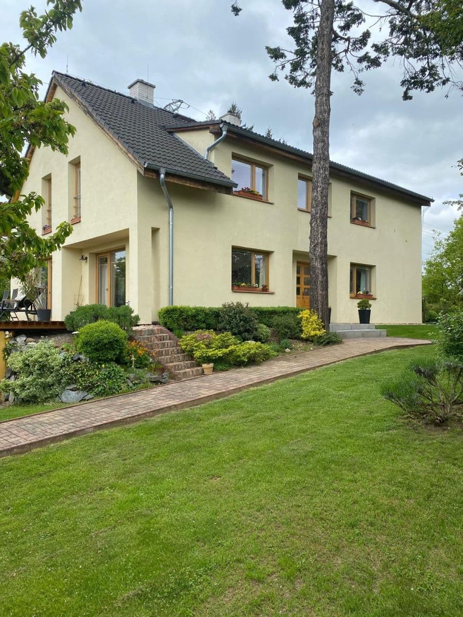 Prodej domu 200 m², pozemek 1.283 m², Boční, Nučice, Středočeský kraj Prodej domu 200 m², pozemek 1.283 m², Boční, Nučice, Středočeský kraj