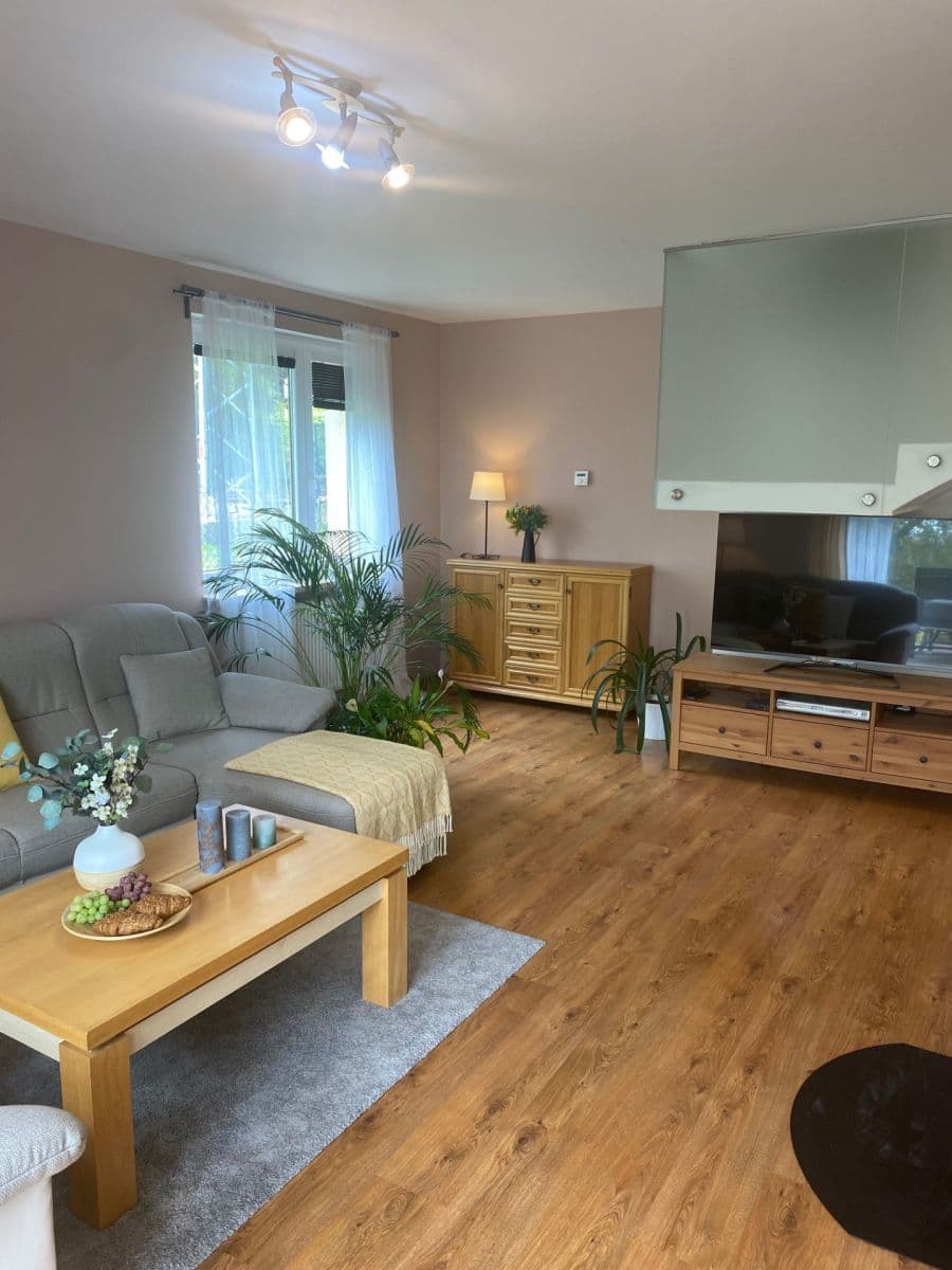 Prodej domu 200 m², pozemek 1.283 m², Boční, Nučice, Středočeský kraj Prodej domu 200 m², pozemek 1.283 m², Boční, Nučice, Středočeský kraj