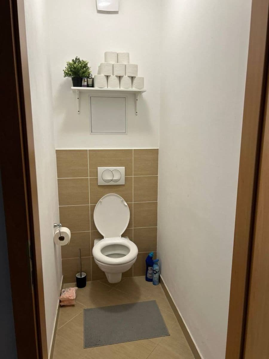 Pronájem bytu 2+kk 56 m², Chlebovická, Praha, Praha Pronájem bytu 2+kk 56 m², Chlebovická, Praha, Praha