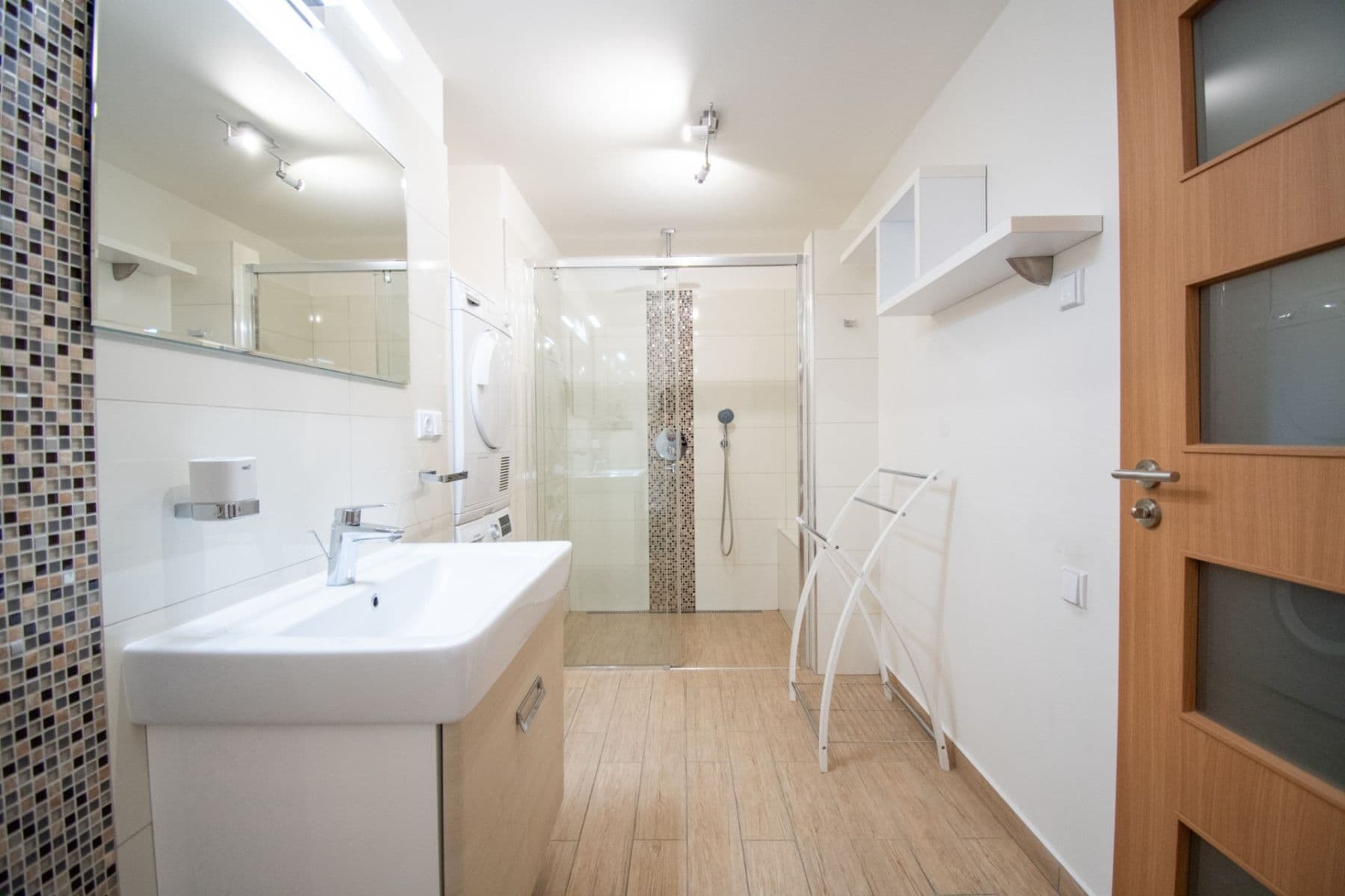 Prodej domu 224 m², pozemek 1.510 m², Račice, Ústecký kraj Prodej domu 224 m², pozemek 1.510 m², Račice, Ústecký kraj