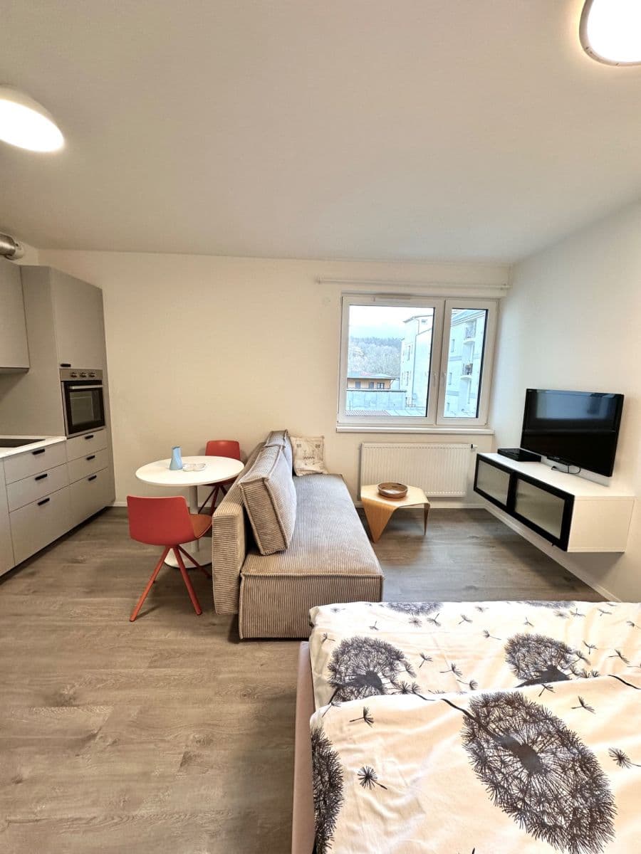 Pronájem bytu 1+kk 31 m², Nad Kolčavkou, Praha, Praha Pronájem bytu 1+kk 31 m², Nad Kolčavkou, Praha, Praha