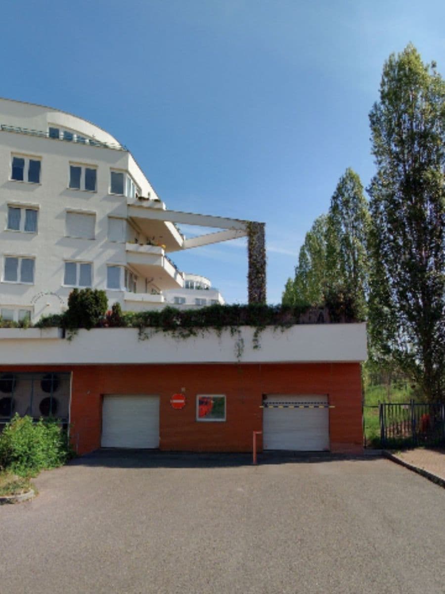 Pronájem garáže 15 m², Štěpařská, Praha, Praha Pronájem garáže 15 m², Štěpařská, Praha, Praha