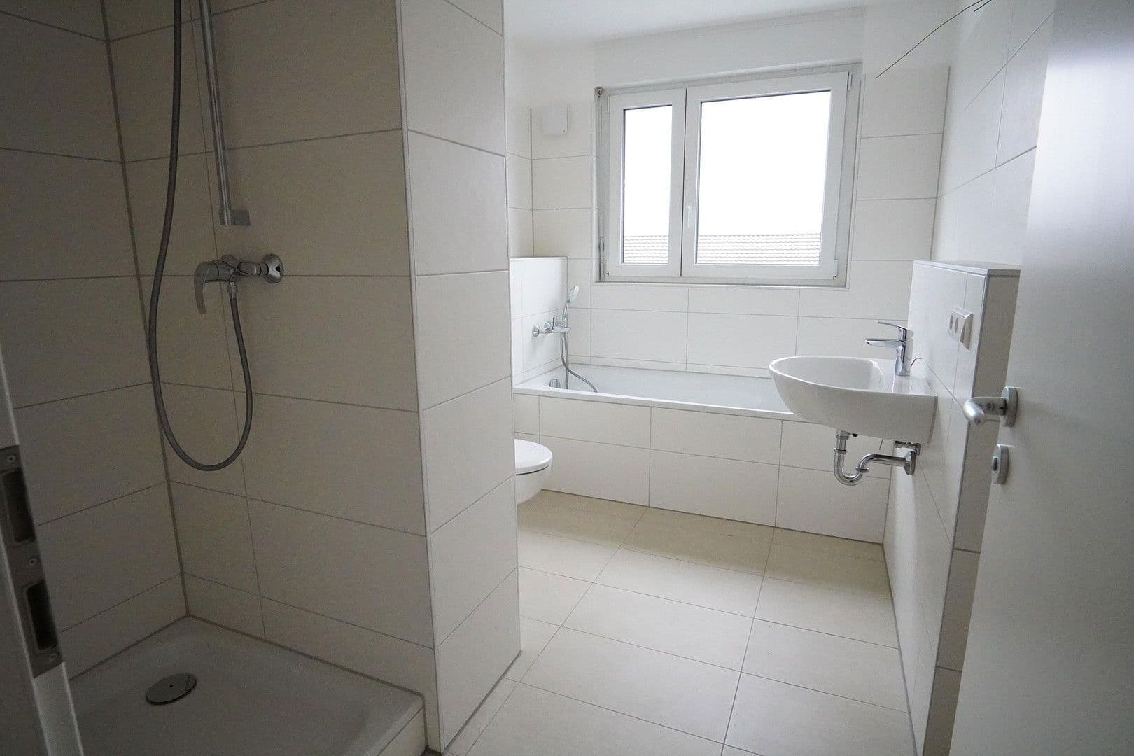 Pronájem domu 132 m², pozemek 180 m², Hölderlinstraße 26d, Pforzheim, Bádensko-Württembersko Pronájem domu 132 m², pozemek 180 m², Hölderlinstraße 26d, Pforzheim, Bádensko-Württembersko