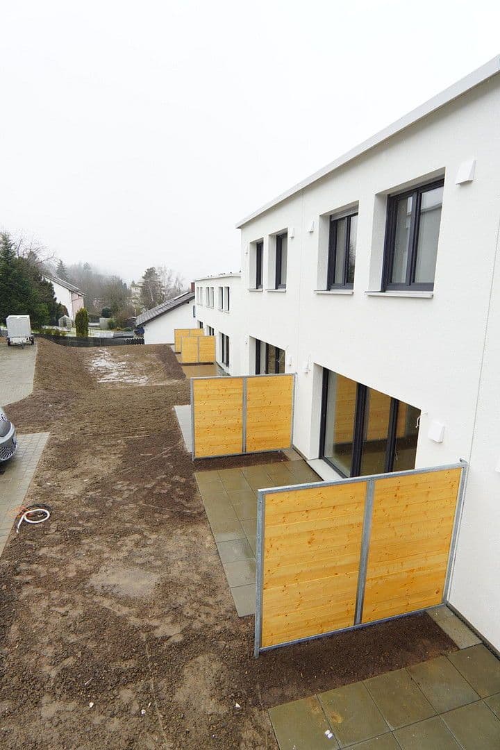 Pronájem domu 132 m², pozemek 180 m², Hölderlinstraße 26d, Pforzheim, Bádensko-Württembersko Pronájem domu 132 m², pozemek 180 m², Hölderlinstraße 26d, Pforzheim, Bádensko-Württembersko