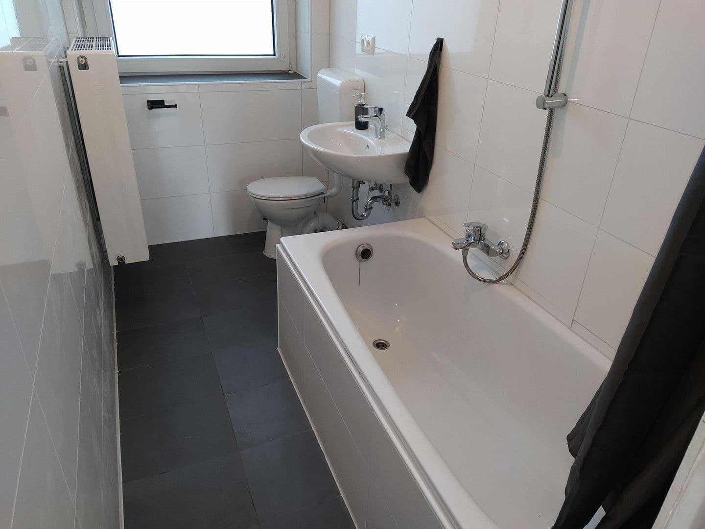 Pronájem bytu 3+1 65 m², Zeppelinstraße 139, Mönchengladbach, Severní Porýní-Vestfálsko Pronájem bytu 3+1 65 m², Zeppelinstraße 139, Mönchengladbach, Severní Porýní-Vestfálsko