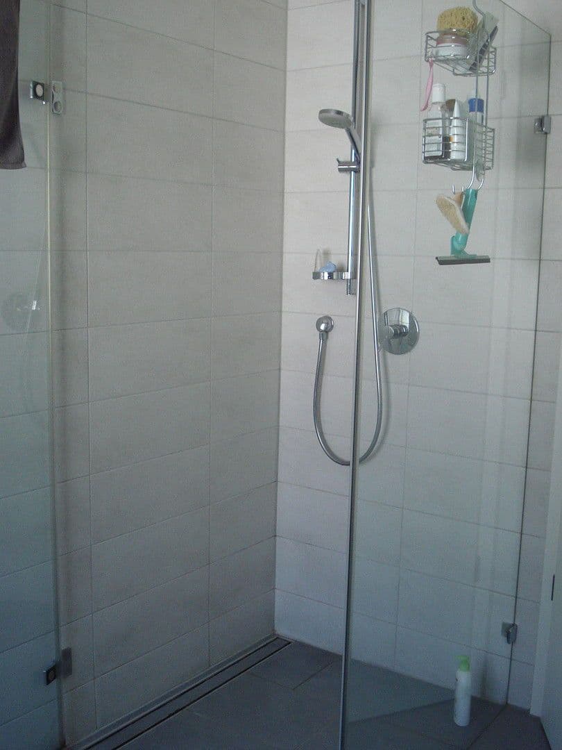 Pronájem domu 189 m², pozemek 343 m², Im Brünnel 26A, Hirschberg an der Bergstraße, Bádensko-Württembersko Pronájem domu 189 m², pozemek 343 m², Im Brünnel 26A, Hirschberg an der Bergstraße, Bádensko-Württembersko