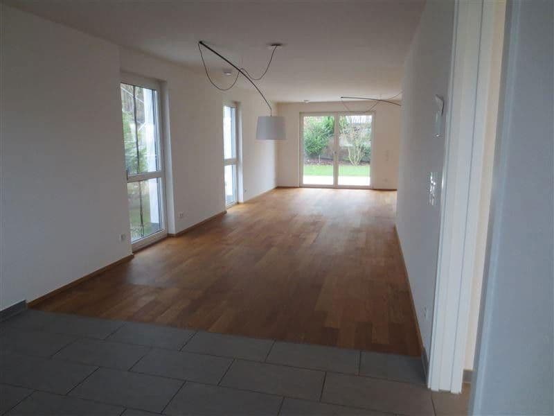 Pronájem domu 189 m², pozemek 343 m², Im Brünnel 26A, Hirschberg an der Bergstraße, Bádensko-Württembersko Pronájem domu 189 m², pozemek 343 m², Im Brünnel 26A, Hirschberg an der Bergstraße, Bádensko-Württembersko