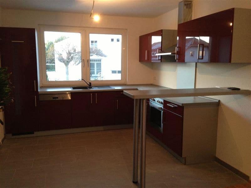 Pronájem domu 189 m², pozemek 343 m², Im Brünnel 26A, Hirschberg an der Bergstraße, Bádensko-Württembersko Pronájem domu 189 m², pozemek 343 m², Im Brünnel 26A, Hirschberg an der Bergstraße, Bádensko-Württembersko