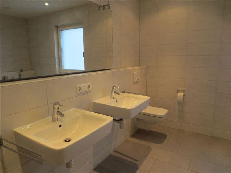 Pronájem domu 189 m², pozemek 343 m², Im Brünnel 26A, Hirschberg an der Bergstraße, Bádensko-Württembersko Pronájem domu 189 m², pozemek 343 m², Im Brünnel 26A, Hirschberg an der Bergstraße, Bádensko-Württembersko