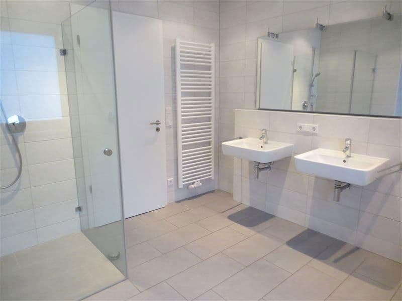 Pronájem domu 189 m², pozemek 343 m², Im Brünnel 26A, Hirschberg an der Bergstraße, Bádensko-Württembersko Pronájem domu 189 m², pozemek 343 m², Im Brünnel 26A, Hirschberg an der Bergstraße, Bádensko-Württembersko