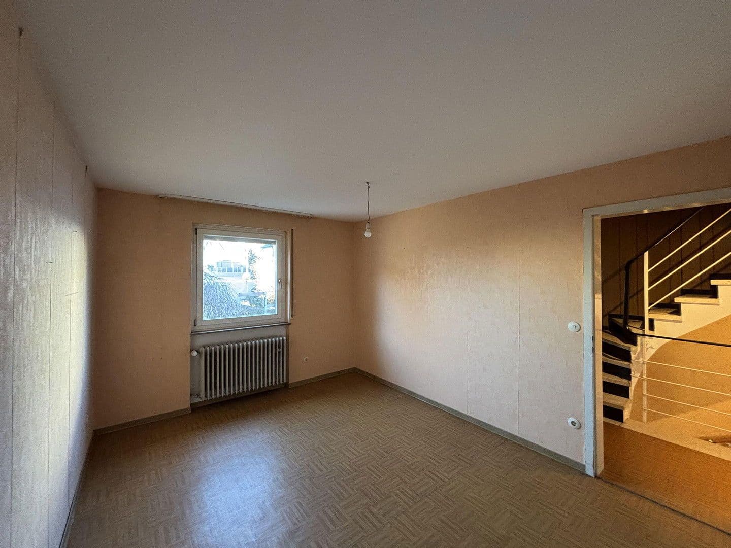 Prodej domu 122 m², pozemek 281 m², Wendlingen am Neckar, Bádensko-Württembersko Prodej domu 122 m², pozemek 281 m², Wendlingen am Neckar, Bádensko-Württembersko